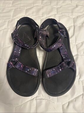 Teva Hurricane Sandals - Black/Purple, Galaxy Print